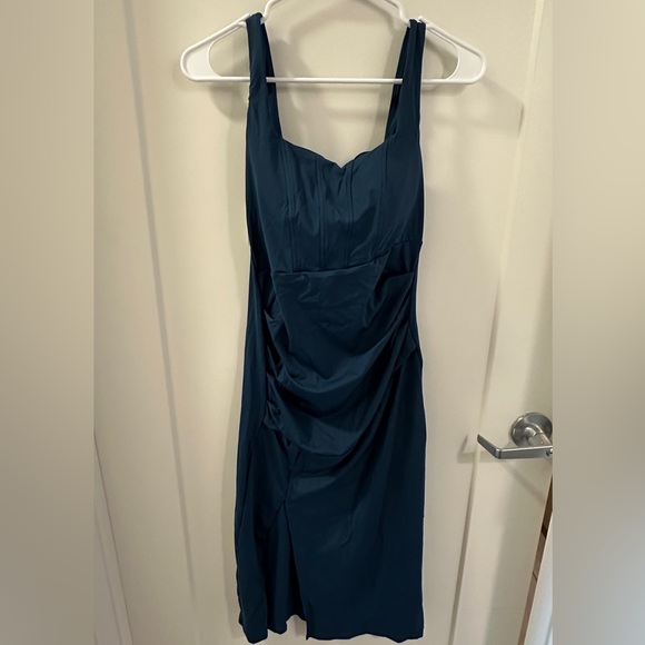 Halara Square Neck Backless Corset
Ruched Split Bodycon Midi Dress - Picture 6 of 11